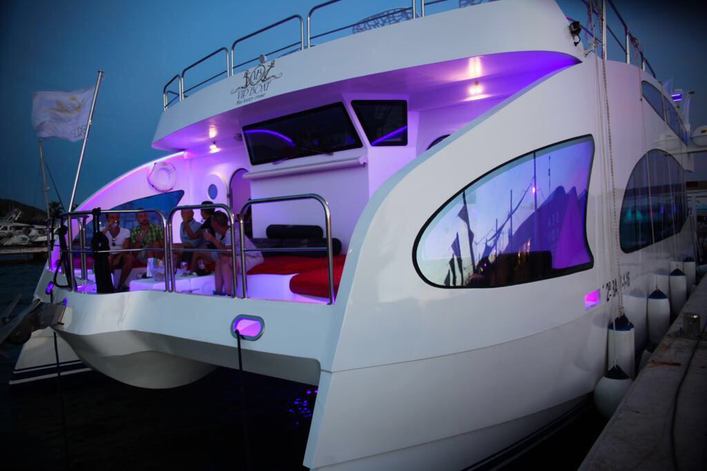 Vip Boat Excellence